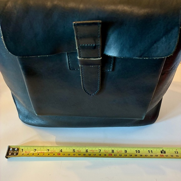 Thick leather American Apparel handbag in black with magnetic top closure - Picture 6 of 14